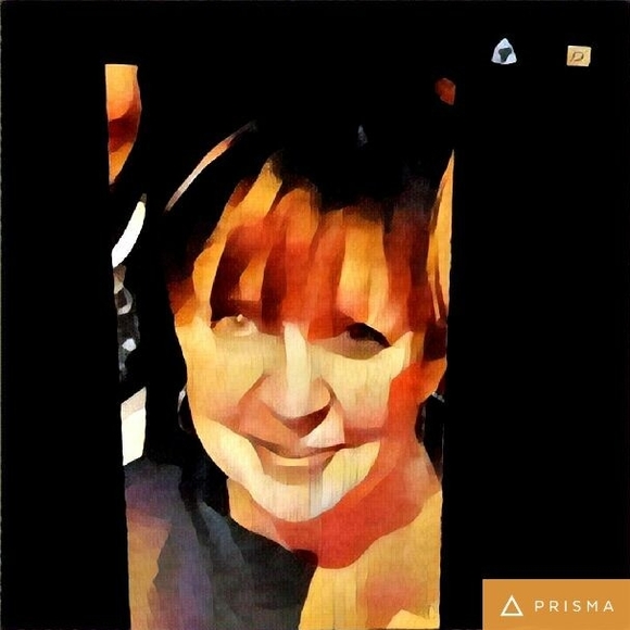 Meet your Posher, Holli - Picture 1 of 1